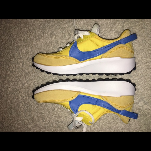 Nike - Picture 6 of 11